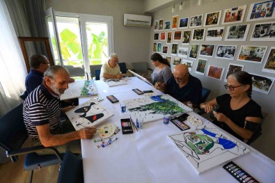 100 Yas Evlerinde Ikinci Bahari Yasiyorlar