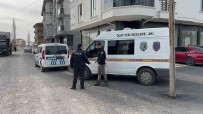 Aksaray'da 3. Kattan Düsen Cam Balkon Ustasi Yasam Mücadelesini Kaybetti Haberi