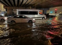 Antalya'da sel felaketi! Yollar kapandı kent sular altında kaldı: Eğitime 1 gün ara verildi