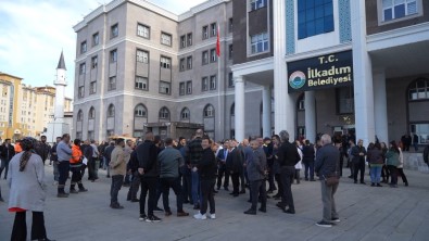 Ilkadim Belediyesi'nde En Düsük Isçi Maasi 26 Bin 350 TL Oldu