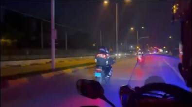 Sakarya'da 40 Bin 83 Adet Cinsel Içerikli Ürün Ele Geçirildi