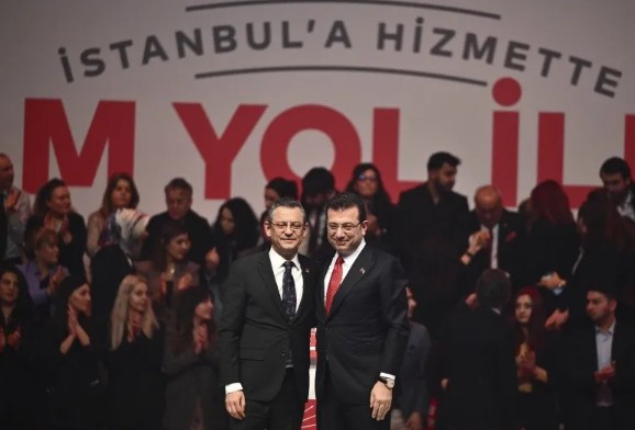 Eren Erdem’den Özgür Özel ve Ekrem İmamoğlu'na çok sert sözler: Müsamere oynadılar!