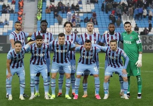 Süper Lig'de şampiyonu açıkladılar! Fenerbahçe mi Galatasaray mı? 98 puanla şampiyon