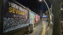 Tokat Belediye Baskani Eroglu'ndan Hemsehrilerine Gül Jesti