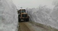 Yüksekova'da 5 Metrelik Kar Tünelinde Çalisma Haberi