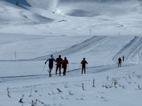 Yüksekovalilar Kamisli Kayak Pisti'nin Kayak Merkezine Dönüstürülmesini Istiyor