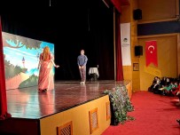AKM'de 'Taht Oyunlari' Kahkahaya Bogdu