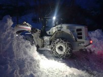 Artvin'de Ekiplerin Karla Mücadelesi Sürüyor