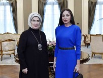 Emine Erdogan, Mihriban Aliyeva Ile Görüstü