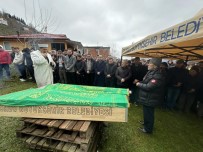 Trafik Kazasinda Hayatini Kaybeden 2 Kisi Topraga Verildi