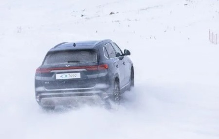 Togg kar pistine çıktı! İşte görüntüler...