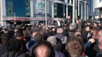AK Parti Tekkeköy Ilçe Teskilati Ve Muhtarlardan 'Aday' Protestosu