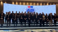 'Jean Monnet' Mezunlari Ankara'daki Sertifika Töreninde Bulustu