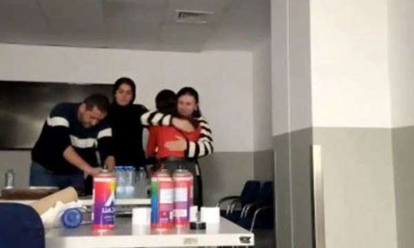 Gebze’de rehine krizi: Rehin alınan işçiler doğum günü kutladı