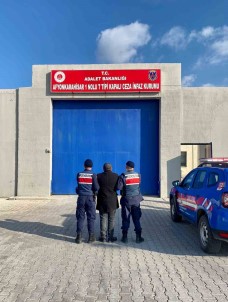 Afyonkarahisar'da Kaçak Sahis Yakalandi