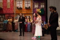 Sahne Tozu Tiyatrosu'nda Haftanin 5 Günü Oyun Var