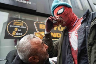 Yerli Örümcek Adam Samsun'da Ilgiyle Karsilandi