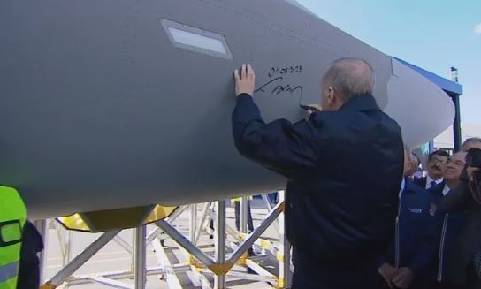 Başkan Erdoğan'dan 'KAAN' açıklaması: Savunma sanayiinde yeni müjdeler vereceğiz