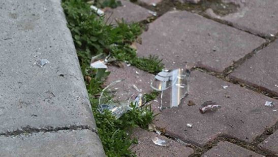 Alkol alıp mahalledeki sekiz araca zarar verdi