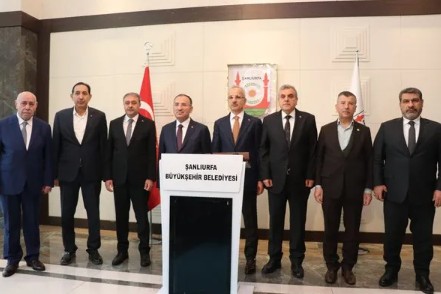 Ulaştırma Bakanı Uraloğlu’dan Başkan Beyazgül’e ziyaret