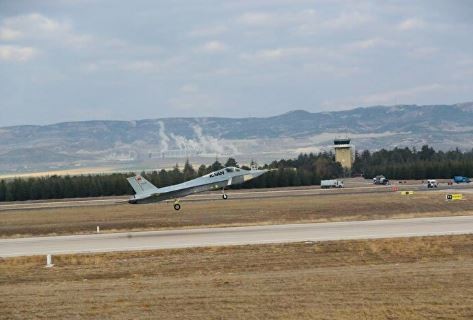 KAAN’ın ilk uçuşunu gerçekleştiren Pilot: Mükemmel bir uçuş oldu! Türk havacılık tarihi için yeni bir çağın başlangıcı