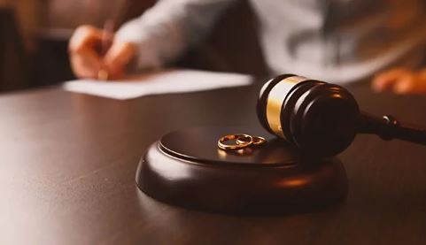 'Alo' diyen yandı! Boşanma sebebi sayılacak: Graham Bell bunu duysa icattan vazgeçerdi