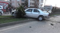 Kaza Yapan Otomobil Hurdaya Döndü, Sürücü Kayiplara Karisti