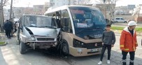Mardin'de 2 Minibüs Çarpisti Açiklamasi 6 Yarali