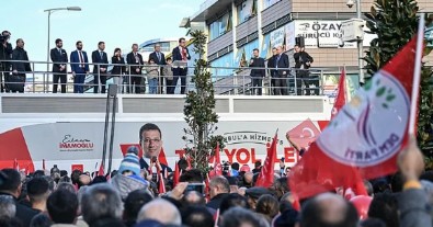 İşte CHP-DEM parti ittifakının kanıtı! İmamoğlu'nun mitinginde 'DEM' bayrakları sallandı