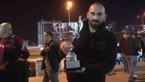 Süper Amatör Lig'de Grup Sampiyonu Olan Gülsuyuspor'da Taraftarlardan Sampiyonluk Kutlamasi
