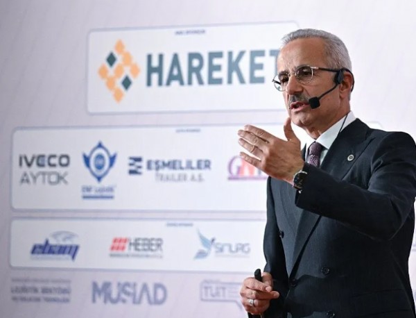 İzmir'e YHT müjdesi! Bakan Uraloğlu açıkladı