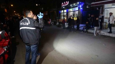 Adana'da Kahvehaneye Silahli Saldiri Açiklamasi 2 Yarali
