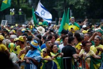 Brezilya'da Eski Devlet Baskani Bolsonaro'nun Binlerce Destekçisi Sokaga Indi