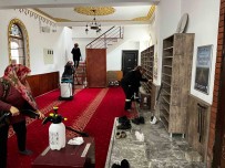 Camilerde Ramazan Temizligi