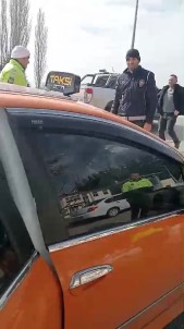 Amasya'da Ticari Taksi Ve Otomobilden 7 Kaçak Göçmen Çikti