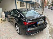 Trafikte Seyir Halindeyken Sunroof'da Öpüsen Sahislara Para Cezasi Kesildi