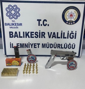 Balikesir'de Aranan 18 Kisi Yakalandi Açiklamasi 5 Tutuklama