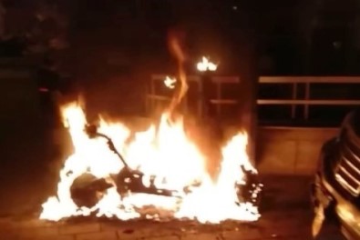 Kiz Arkadasiyla Tartisan Uzman Çavus 5 Araç Ve Çöp Konteynerlerini Atese Verdi