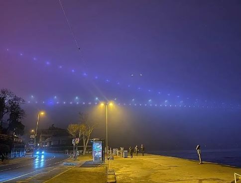 İstanbul'da deniz ulaşımına sis engeli | Gemi trafiği çift yönlü olarak askıya alındı