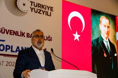 Bakan Isikhan Açiklamasi 'Türkiye Yüzyilini Emegin, Üretimin Ve Istihdamin Yüzyili Yapmakta Kararliyiz'