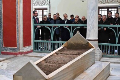 Sultan 2. Murad Han Dualarla Anildi