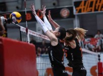 Eczacibasi Dynavit, Karayollari'ni 3-0 Maglup Etti