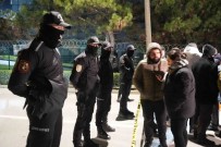 Gebze'de Fabrika Isçilerini Rehin Alan Zanli Tutuklandi