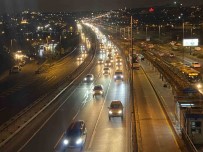 Istanbul'da Okullarin Yeniden Açilmasiyla Sabah Trafik Yogunlugu Olustu