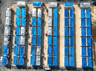 6 Subat'in Yil Dönümünde Kilis Kizilay Depremzedeleri Unutmadi