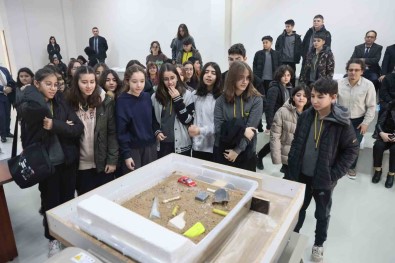 7.5 Büyüklügündeki Depremin Olusturacagi Yikim Deprem Simülatöründe Canlandirildi