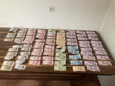 Dilencinin Üzerinden 6 Bin TL Çikti