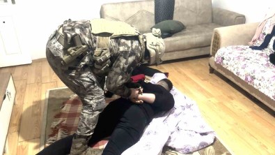 Elazig'da Suç Örgütüne Operasyon Açiklamasi 35 Gözalti