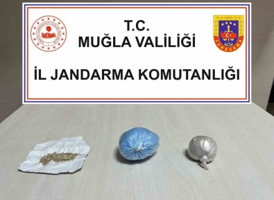 Fethiye'de Uyusturucu Operasyonu Açiklamasi 1 Gözalti