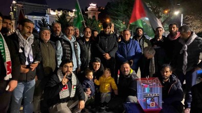Istanbul'da Refah Sinir Kapisi'nin Açilmasi Talebiyle Eylem Düzenlendi